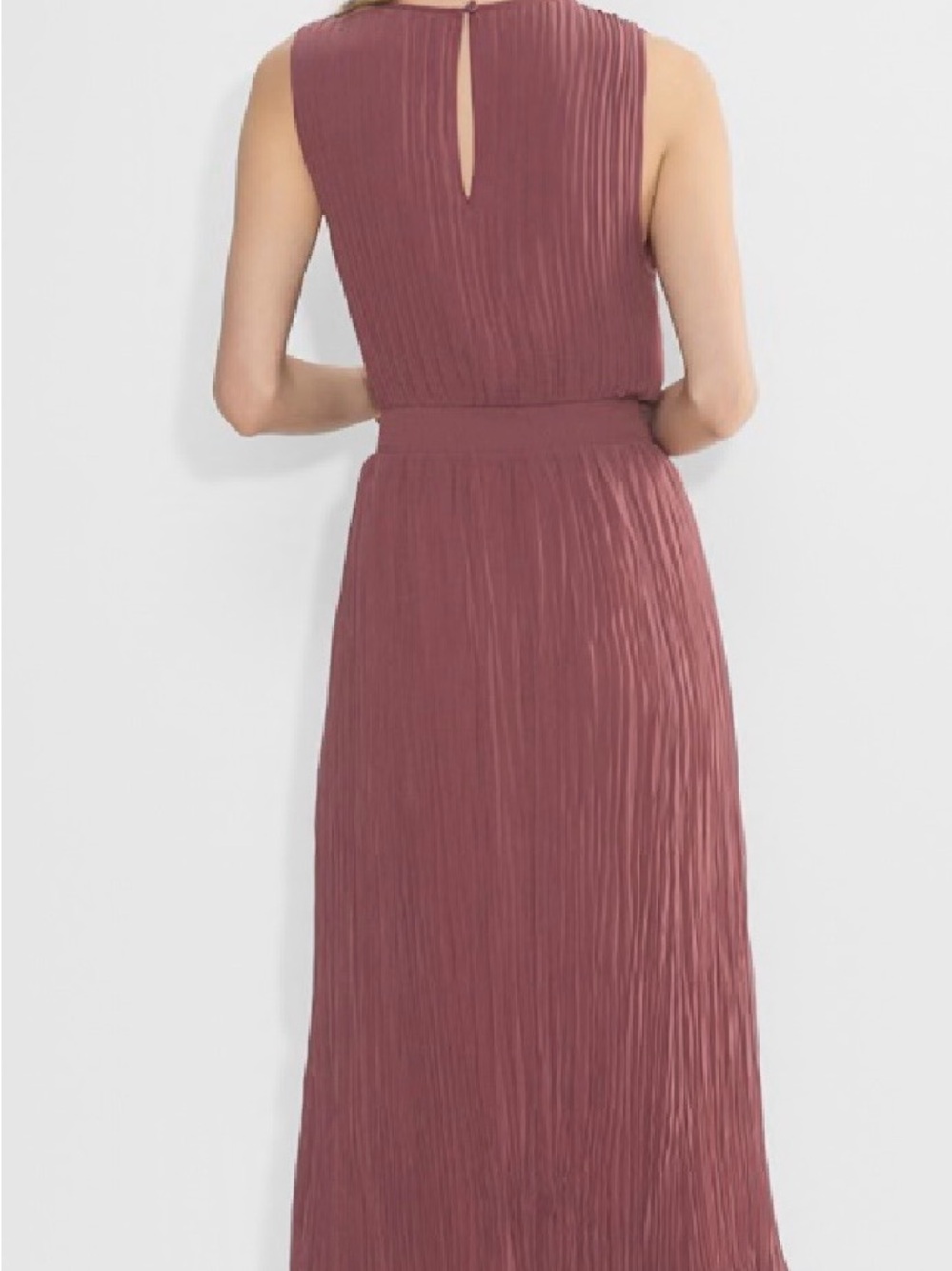 Aritzia Sleeveless Pleated Midi Dress in Mauve - Picture 3 of 11